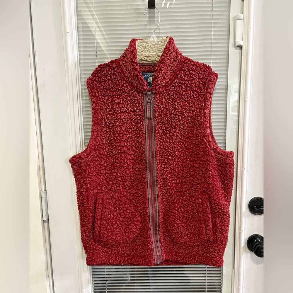 Men’s Sz large vest by live oak brand